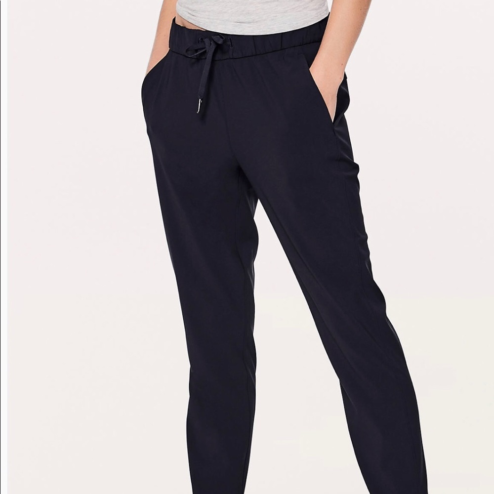 Lululemon On The Fly pant